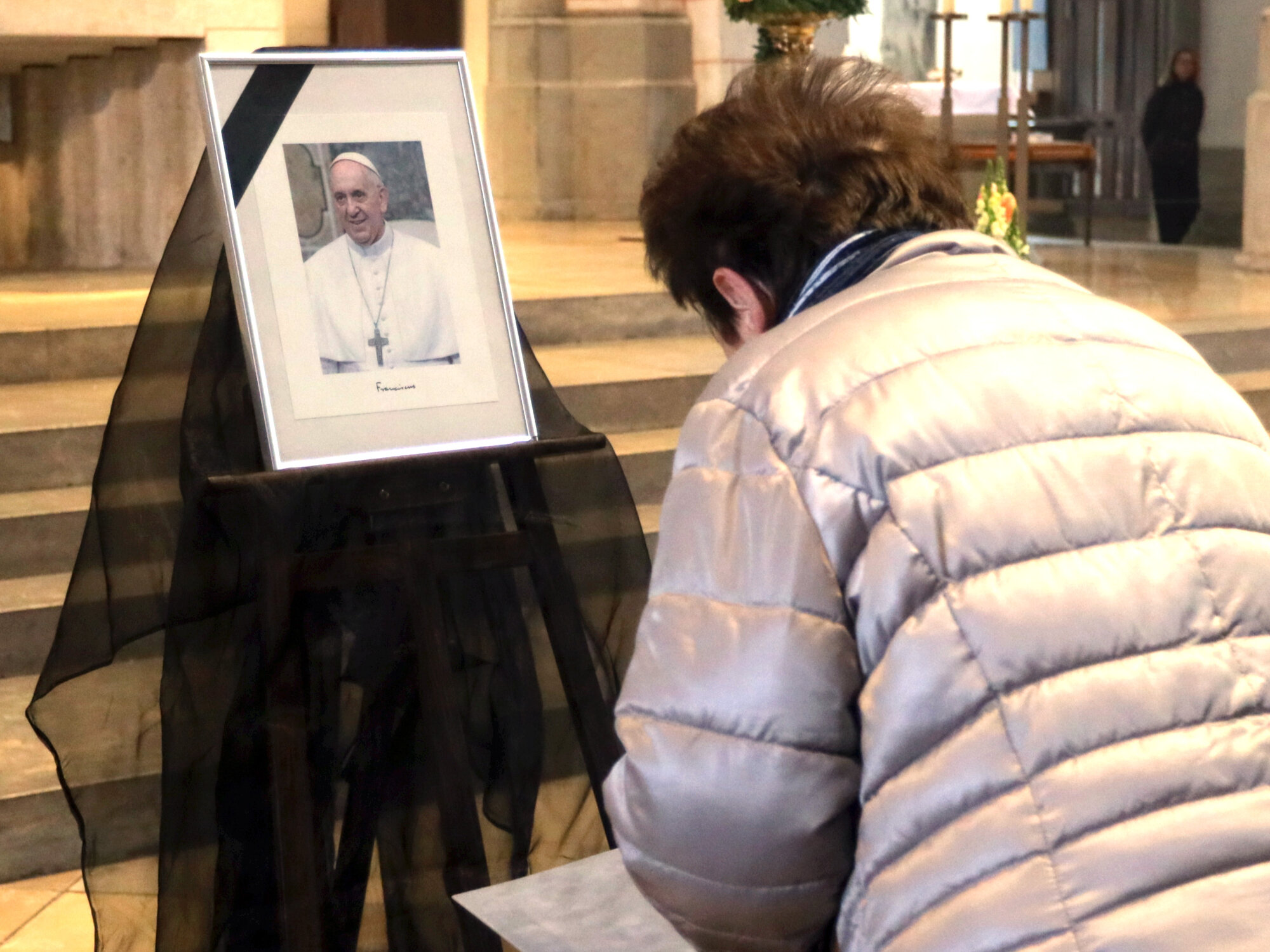 Kondolenzbuch im Dom