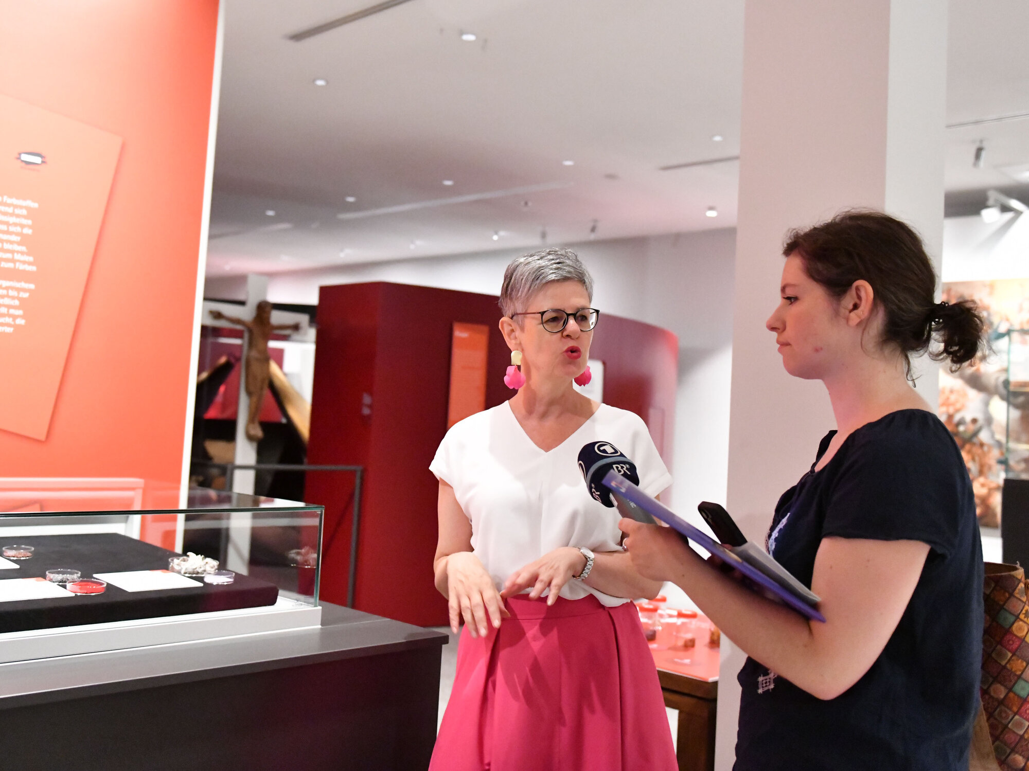 Sonderausstellung zur Farbe Rot im Diözesanmuseum (Maria Rösch_pba) 7
