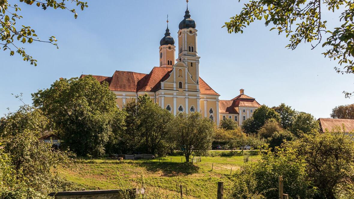 kloster-roggenburg-foto-matthias-suessen_wikimedia-commons5028682