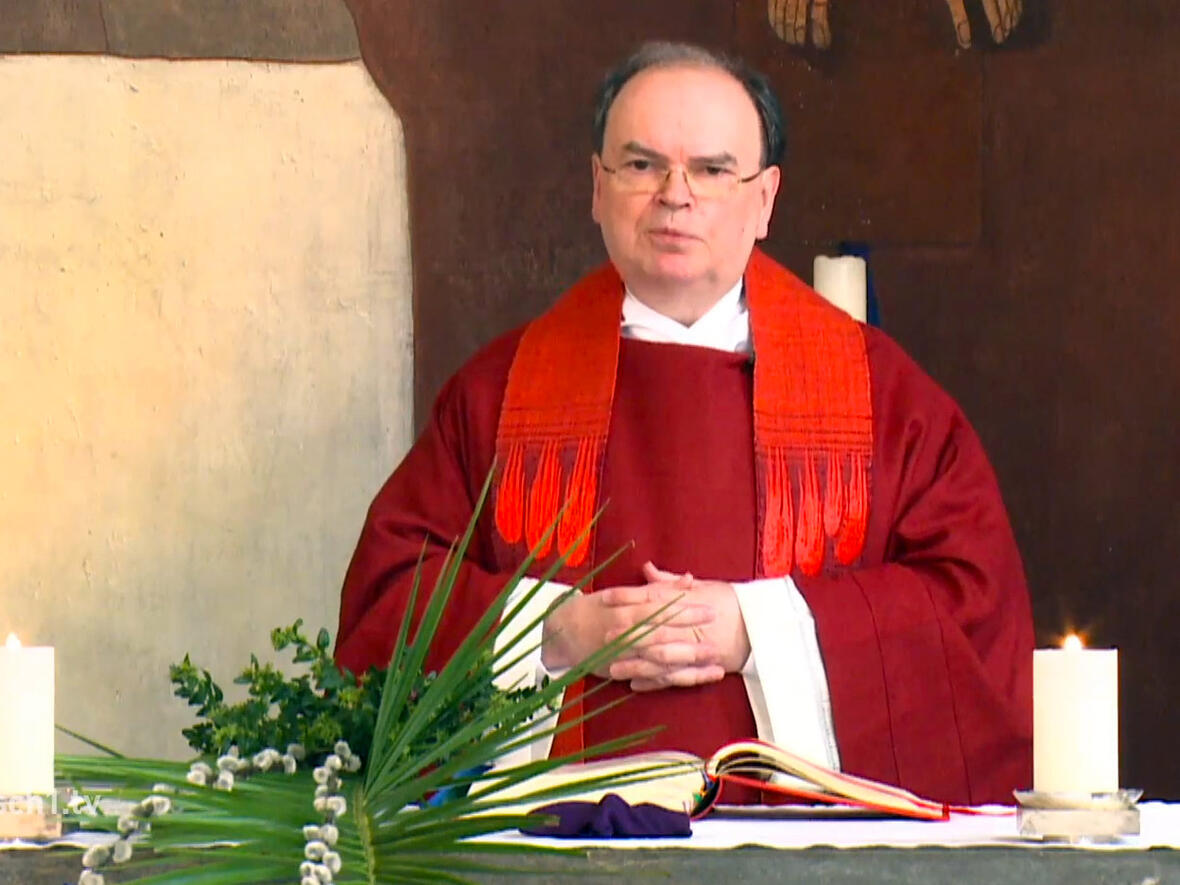 Der ernannte Bischof Bertram am Palmsonntag (Foto: Livestream katholisch1.tv)