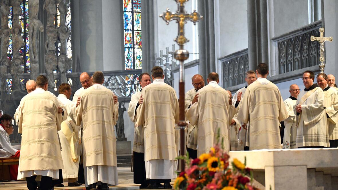 diakonat-ist-nichts-weniger-als-liebe-in-der-praxis4901415