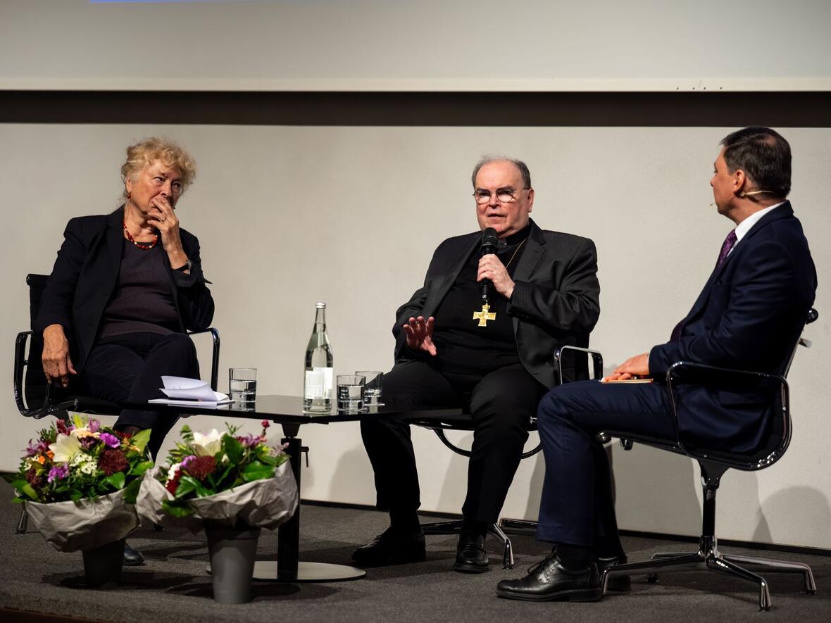 Der Briefwechsel von 1965 - ein europäisches Wunder? Studienabend im Haus Sankt Ulrich (Fotos: Julian Schmidt / pba)