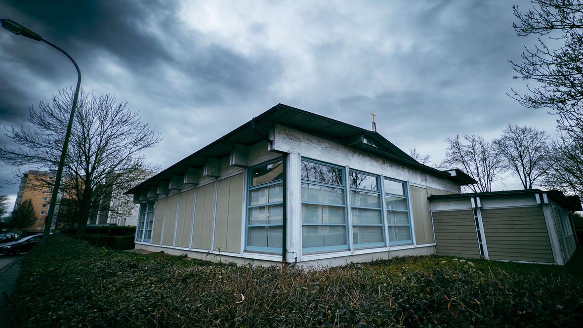 Die Kirche Zur Göttlichen Barmherzigkeit in der Hammerschmiede wurde 1995 eingeweiht.