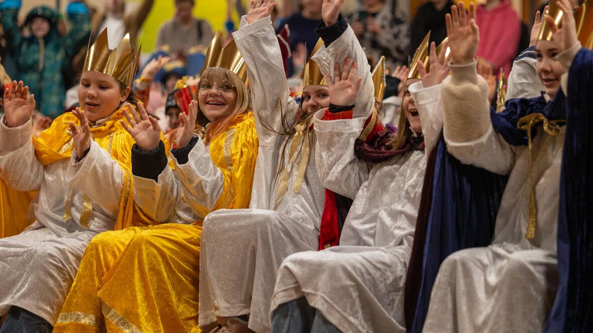 Eine königliche Freude: Die diözesane Sternsinger-Eröffnungsaktion in Aichach (Fotos: Julian Schmidt / pba)