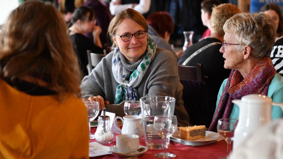 Bei der Verleihung blieb auch viel Zeit sich gegenseitig auszutauschen und sich neue Anregungen einzuholen. (Foto: Maria Rösch / pba)