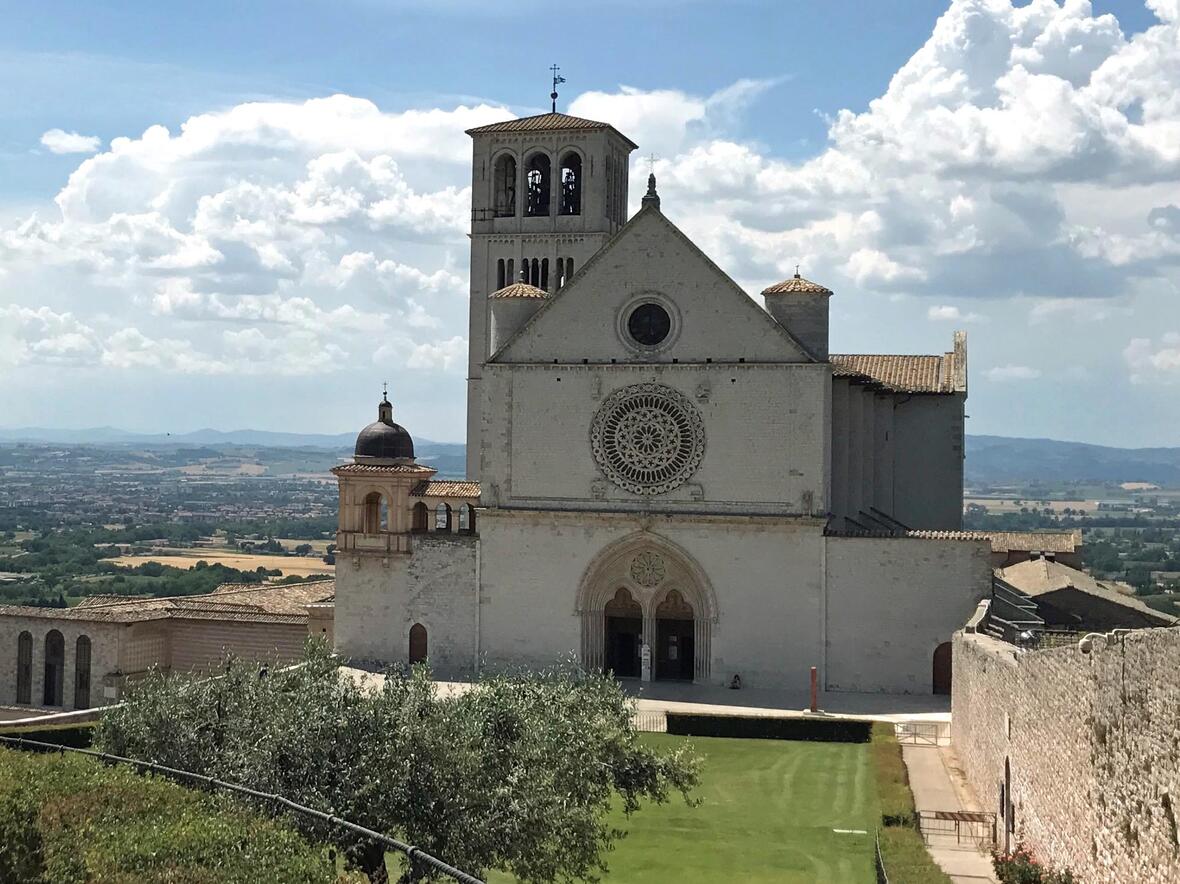 Eines der Ziele der diözesanen Familienwallfahrt 2022: die Basilika San Francesco in Assisi. (Foto: Julia Haas)