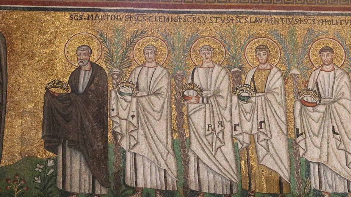Prozession der Heiligen – Mosaik in Sant'Apollinare Nuovo in Ravenna (Foto: Dr. Peter C. Düren) 