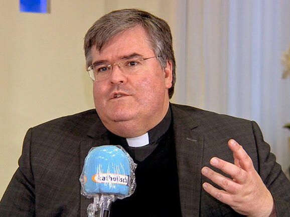 der-staendige-vertreter-des-apostolischen-administrators-msgr-harald-heinrich-im-interview-bild-katholisch1-tv3751330
