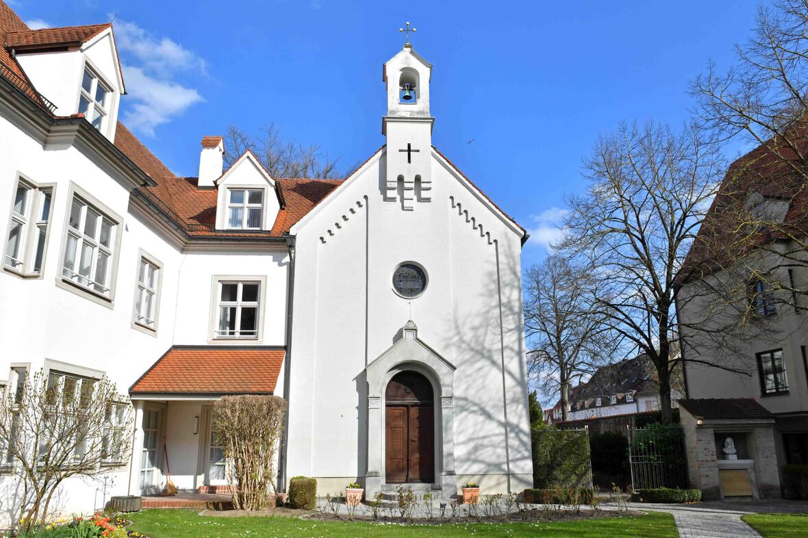 liveuebertragungen-aus-der-kapelle-des-bischofshauses-foto-daniel-jaeckel-pba3719793