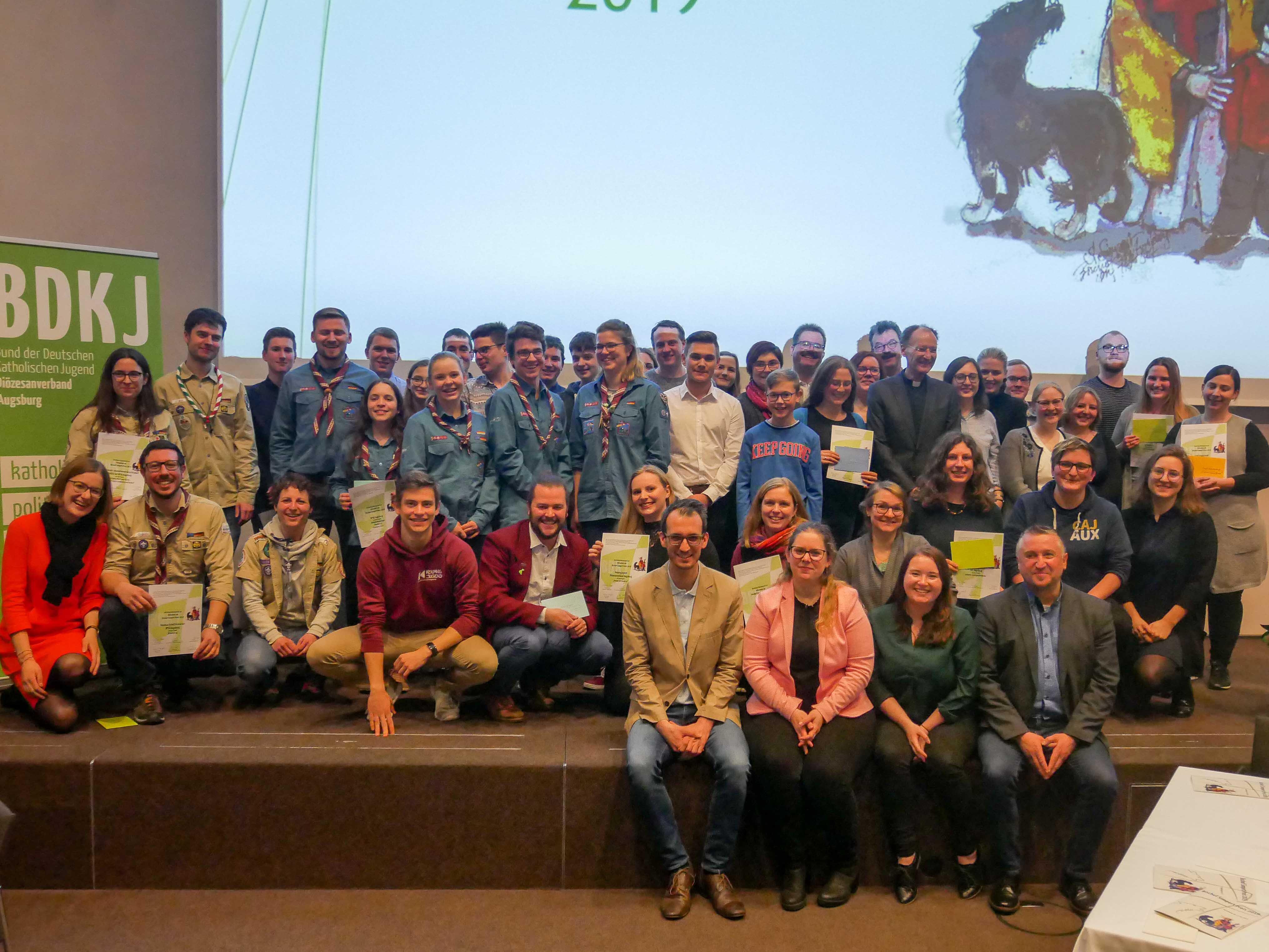 Diese fünfzehn Gruppen haben Projekte für den Bischof-Simpert-Preis eingereicht. Gewonnen hat das Café Schülertreff. (Foto: BDKJ)