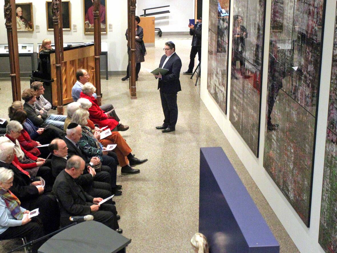 Kantor Nikola David von der Liberalen Jüdischen Gemeinde München Beth Shalom bei der Finissage im Diözesanmuseum. (Fotos: Annette Zoepf / pba)