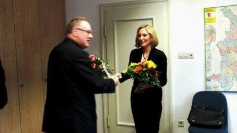 Generalvikar Karlheinz Knebel dankte Kathi Marie Ulrich für ihre Arbeit als Pressesprecherin.