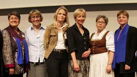 Das neue Führungsteam des KDFB in der Diözese Augsburg: von links: Hildegard Bachmann, Susanne Bernheim, Sabine Birgmeier, Sabine Slawik, Maria Magdalena Eberle und Wedigunda Zillner. Bild. KDFB