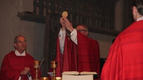 Generalvikar DK Prälat Karlheinz Knebel zelebrierte die Heilige Messe anlässlich des diamantenen Priesterjubiläums von Papst Benedikt XVI. .