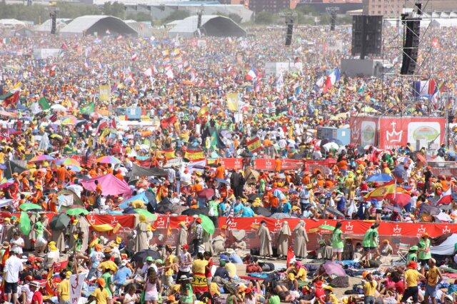 Auf dem Flughafengelände „Cuatro Vientos" beginnt um 20 Uhr die Vigil. Foto: © www.madrid11.com