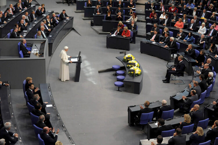 Papst Benedikt XVI. während seiner Rede vor dem Deutschen Bundestag