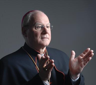 bischof-zdarsa-verantwortung-fuer-die-mitarbeiter-wird-beim-weltbild-verkauf-wahrgenommen-weltbild-standort-augsburg-soll-gesichert-werden652582