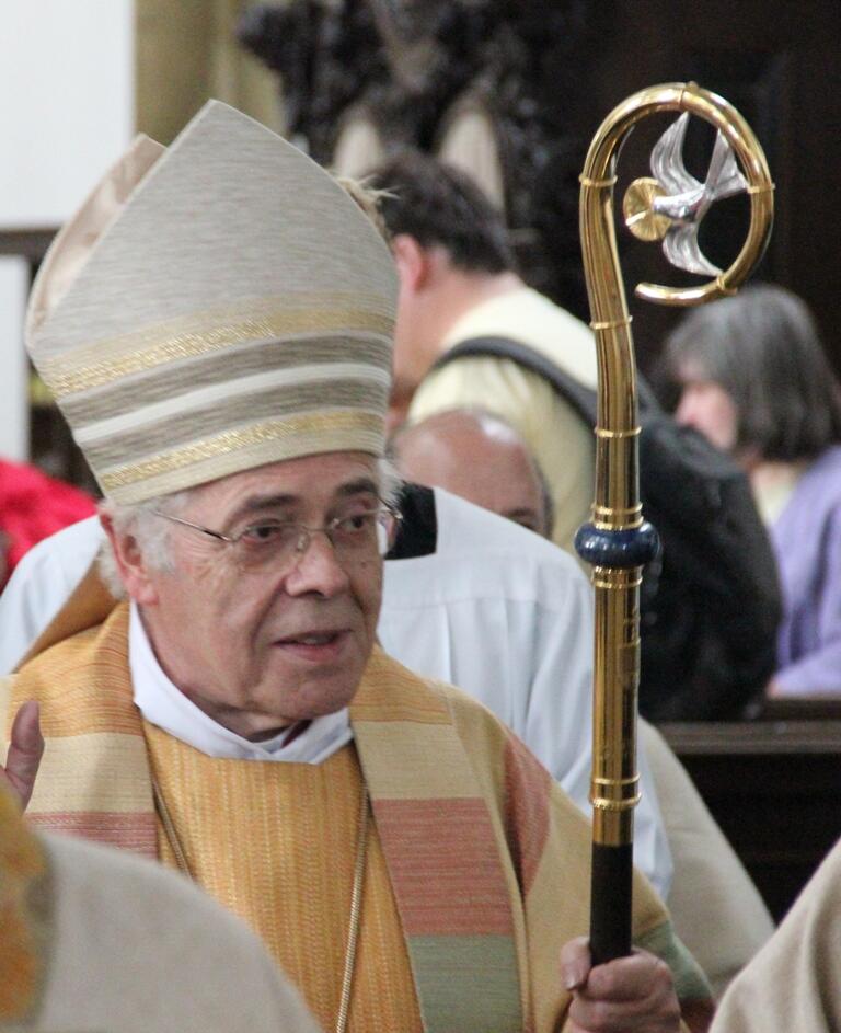 Weihbischof Josef Grünwald während einer Heiligen Messe.