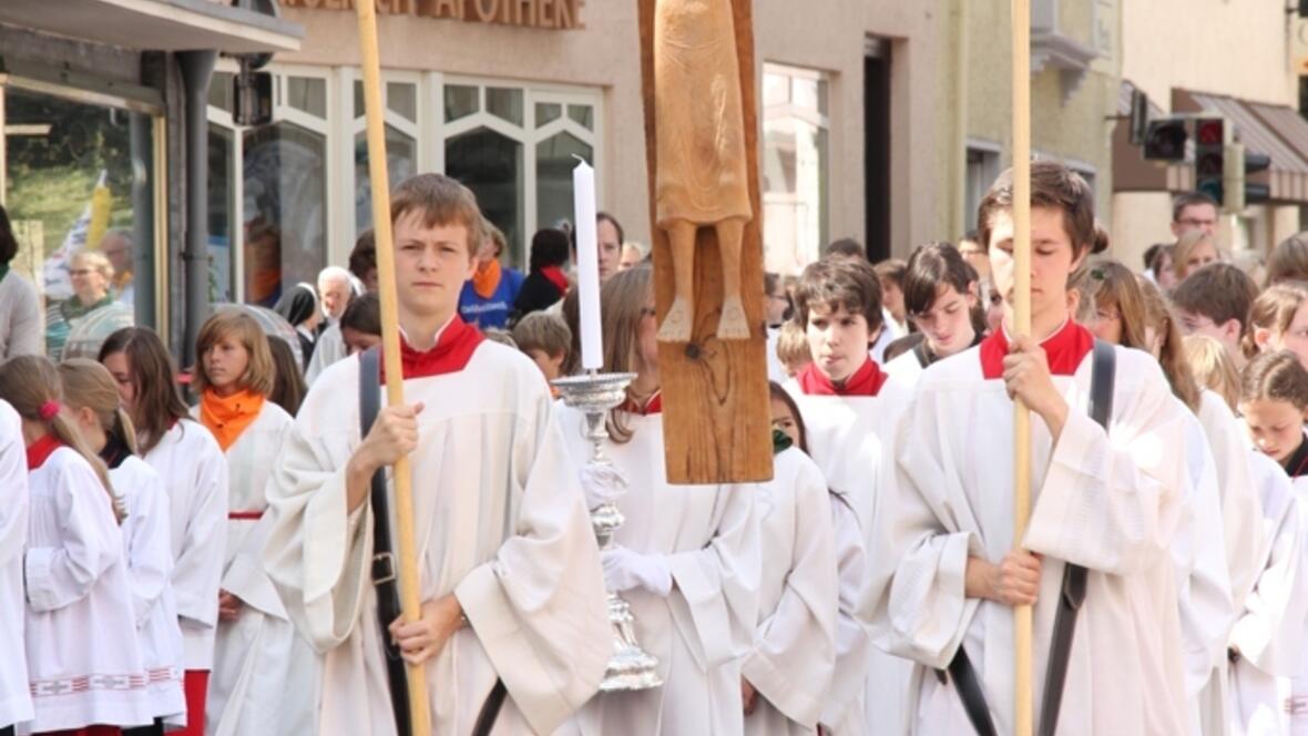 ueber-3-000-ministranten-beim-dioezesanen-ministrantentag-in-dillingen536516