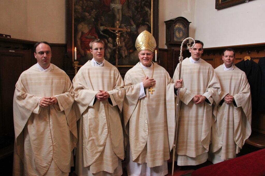 priesterweihe-im-hohen-dom-zu-augsburg516648