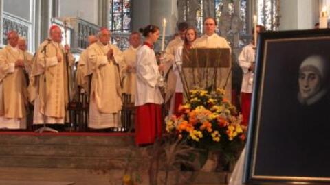 V.l.Bischof em.Dammertz, Kardinal Wetter, Diözesanadministrator WB Grünwald und Ordensreferent Prälat Meier während der Heiligen Messe im Mariendom.