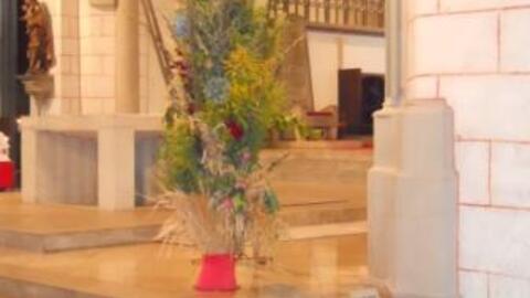 Traditionelles Kräutergebinde an Mariä Himmelfahrt im Mariendom.