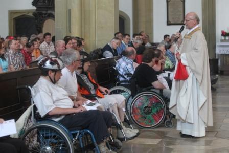 Domkapitular Prälat Peter C. Manz predigte Vertrauen zu Jesus Christus.