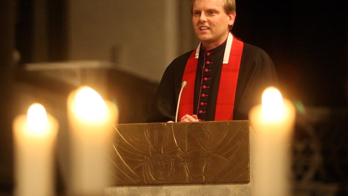 Diözesanjugendpfarrer Domvikar Florian Wörner, Leiter des Bischöflichen Jugendamtes im Bistum Augsburg, feierte mit Jugendlichen aus dem ganzen Bistumsgebiet den 25. diözesanen Weltjugendtag.