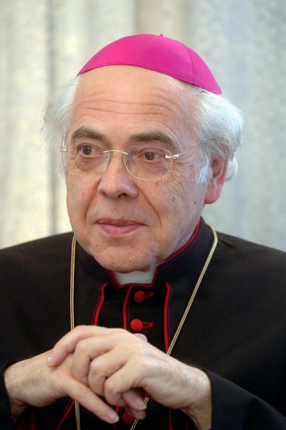 Weihbischof Josef Grünwald feiert am 18. März 2010 den 15. Jahrestag seiner Bischofsweihe.