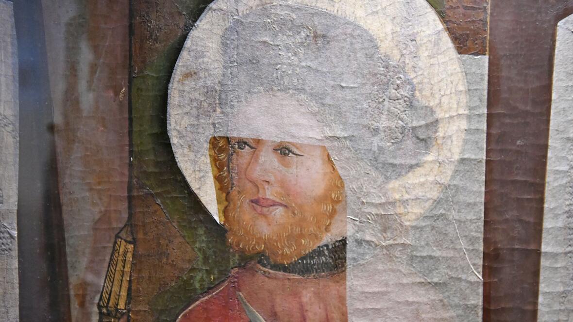 Dieses Gemälde wurde im Rahmen von Restaurationsarbeiten teilweise mit Spezialpapier abgedeckt (Fotos: Julian Schmidt / pba)
