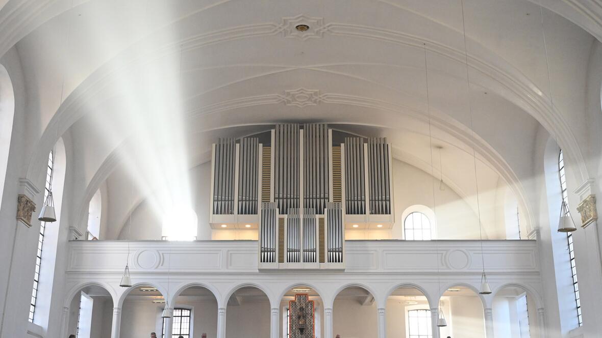 Die "große Schwester" der kleinen Chororgel wurde 2015 gebaut.