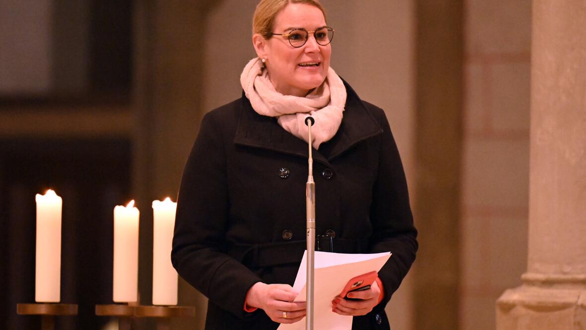 Sie richteten sich in Grußworten an die Gottesdienstgemeinde: Augsburgs Oberbürgermeisterin Eva Weber...