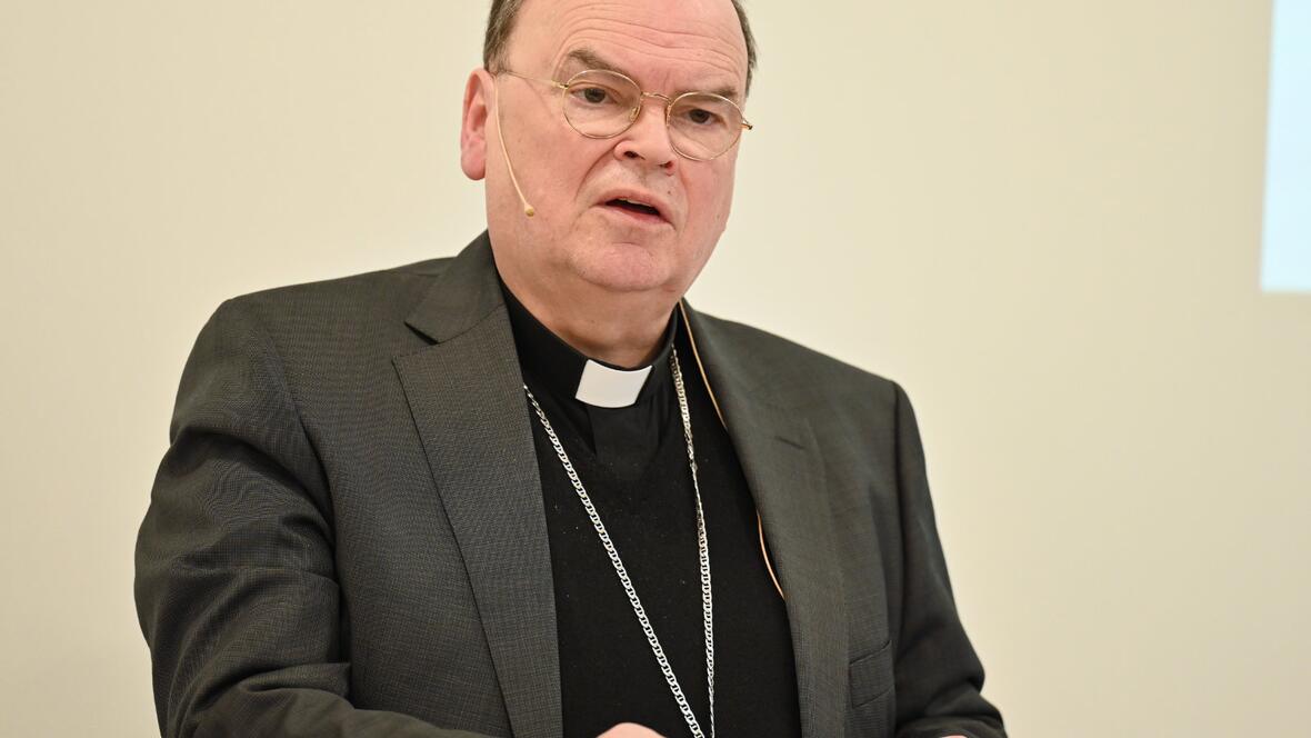 Bischof Bertram betonte, dass das Sterben ein Teil des Lebens sei - und umgekehrt.