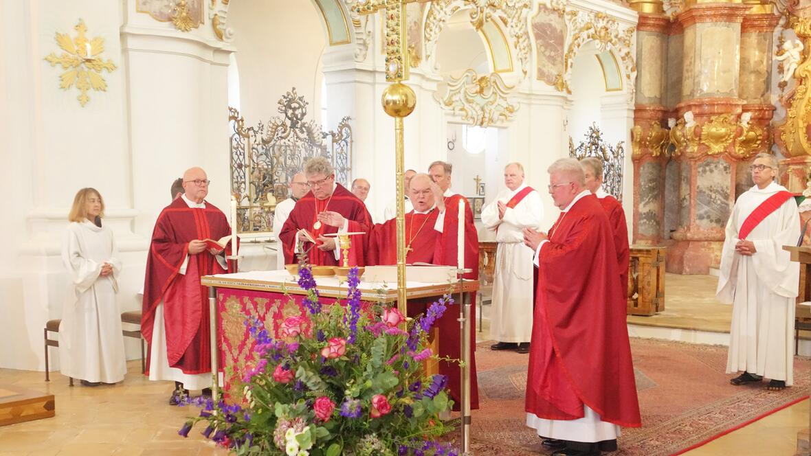 Das Pontifikalamt mit dem Bischof stellte den Höhepunkt des Festwochenendes dar  (Foto: Kath. Wallfahrtskuratiestiftung St. Josef - Wies)