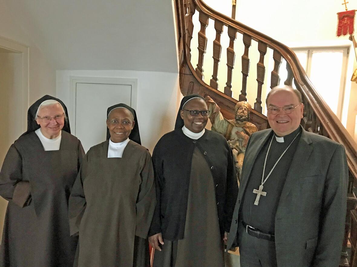 Karmelitinnen bringen einen Hauch von Weltkirche ins Bischofshaus (Foto: Peter Förg)