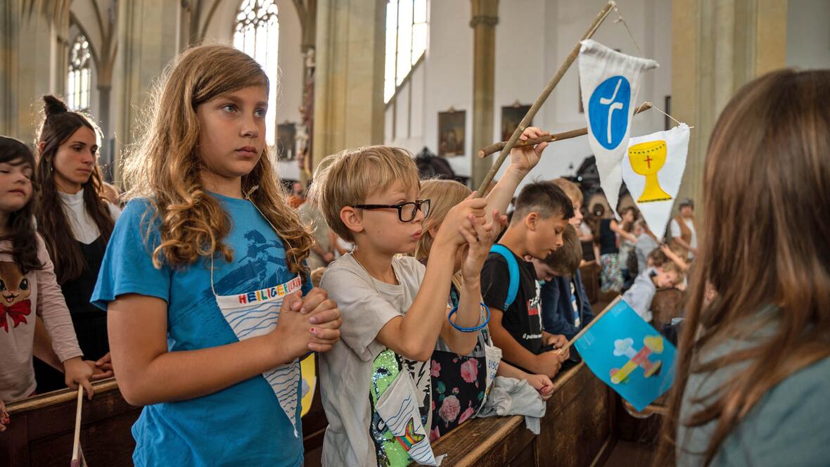 Weihbischof Wörner: Nicht nur mit dem Ohr hören, sondern auch mit dem Herzen. (Fotos: Anna Singer / Schulwerk) 