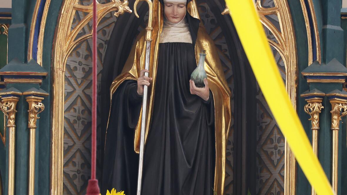 Die Pfarrpatronin Walburga war eine südenglische Adelstochter und erste Äbtissin des Klosters Heidenheim.