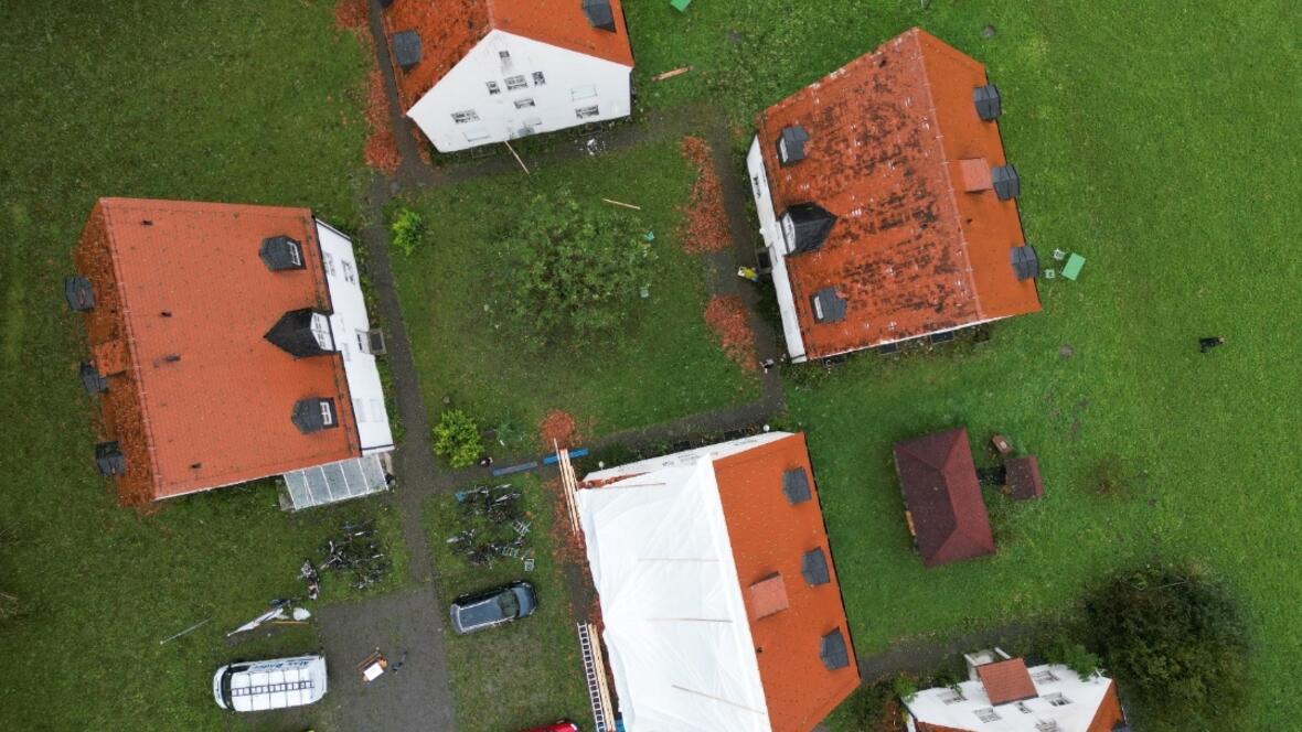 Drohnenaufnahme der ebenfalls schwer beschädigten Kopling-Studentenwohnheime in Benediktbeuern (Foto: Björn Salanga / Kolpingwerk Diözesanverband Augsburg)