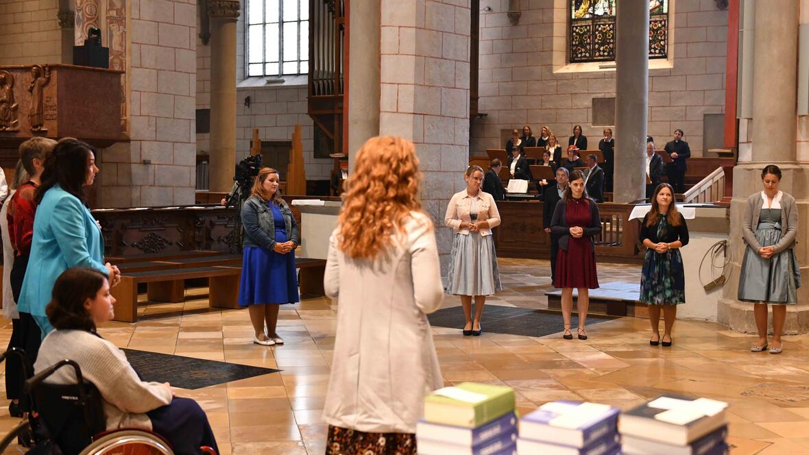 Dreizehn neue pastorale Mitarbeiterinnen und Mitarbeiter beauftragt
