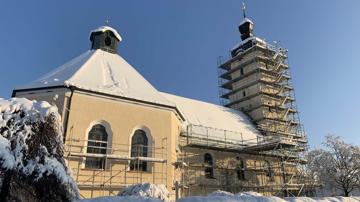 Nach gut 9 Monaten Renovierungsmaßnahmen wurde heute der erste Gottesdienst wieder in St. Blasius gefeiert. 