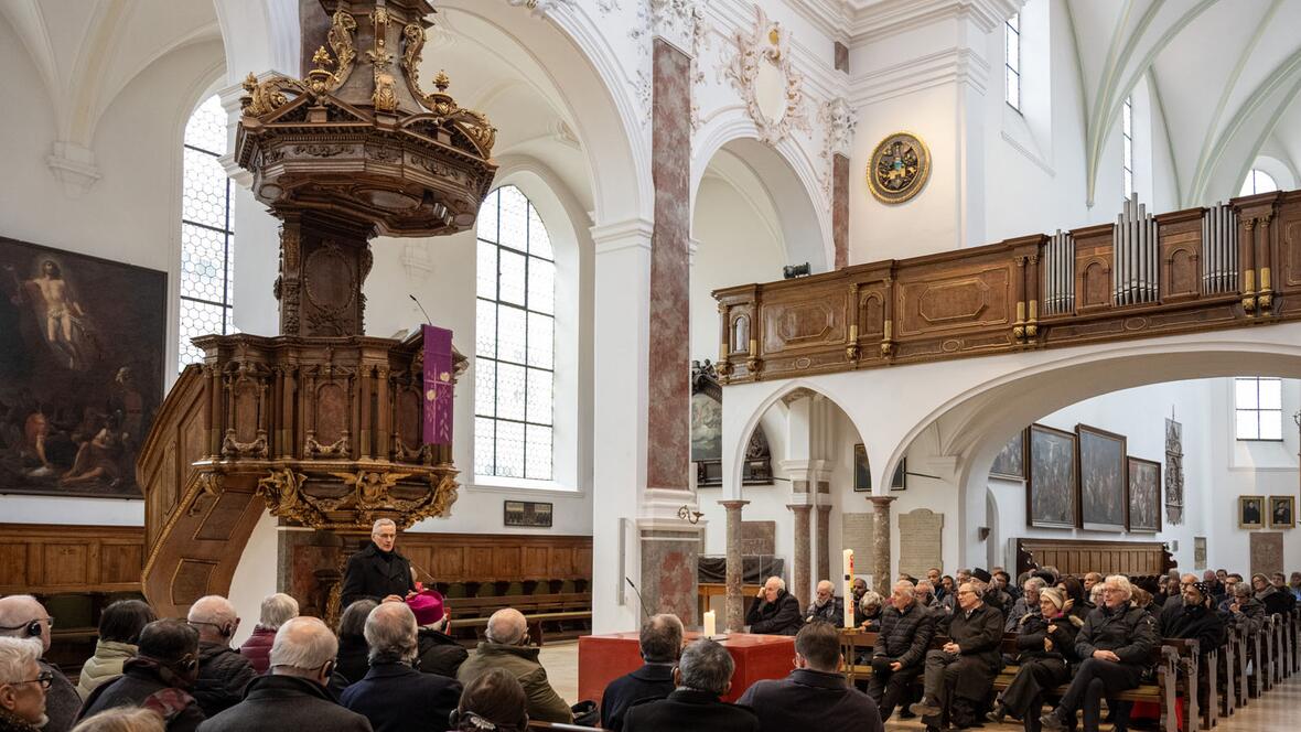 Die Fokolare kamen zu einem ökumenischen Gebet in der Annakirche zusammen, wo 25 Jahre zuvor die Gemeinsame Erklärung unterzeichnet worden war.