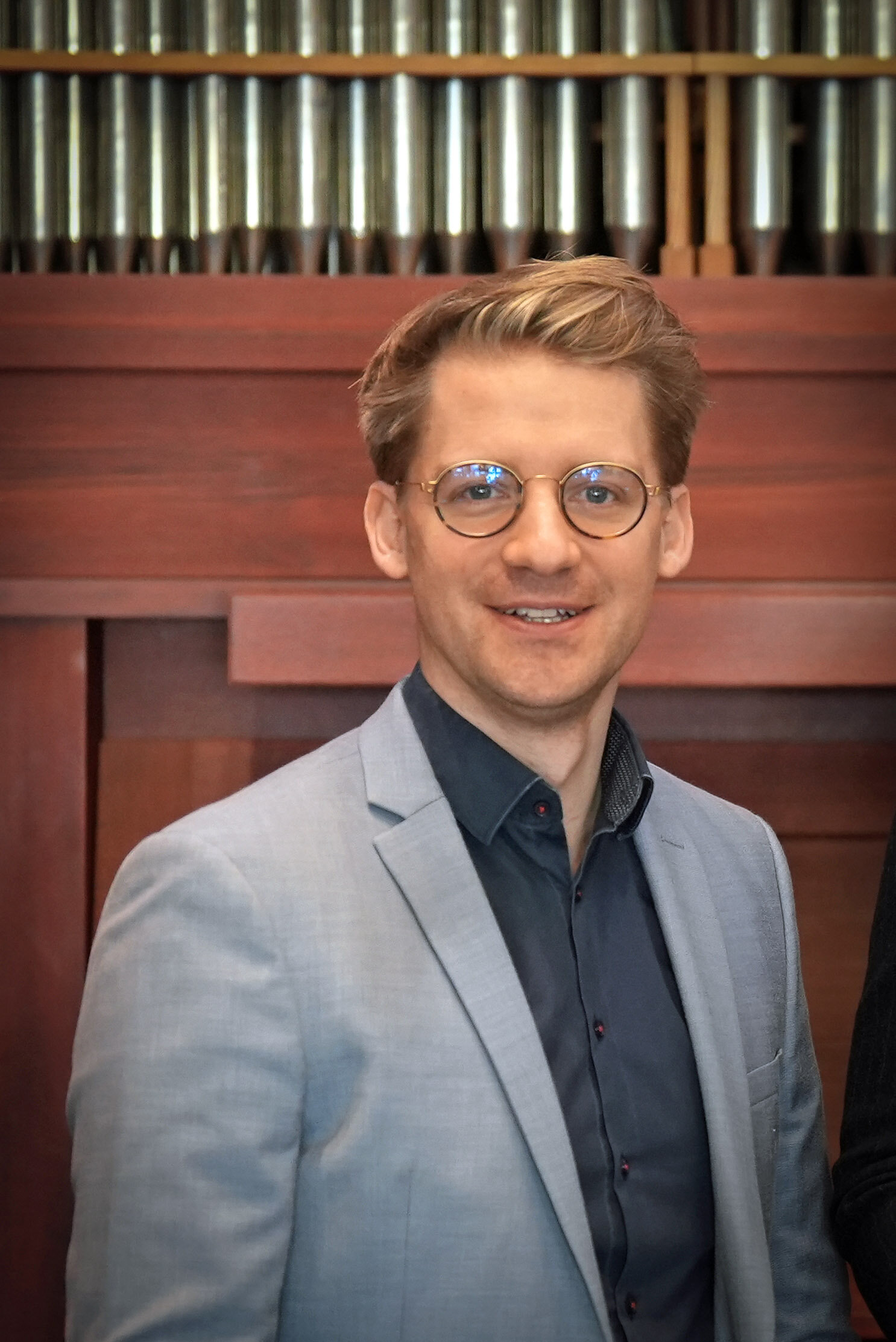 Dem künstlerischen Leiter der Domsingknaben, Domkapellmeister Stefan Steinemann, gibt die Aufnahme unter das Immaterielle Kulturerbe reichlich Motivation. (Foto: Augsburger Domsingknaben)