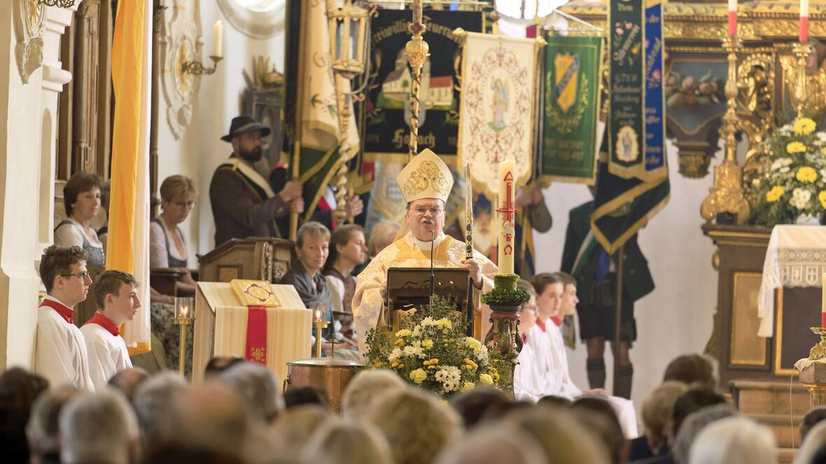 Bischof Bertram besucht die Ulrichspfarrei Habach im Pfaffenwinkel. (Fotos: PG Habach)
