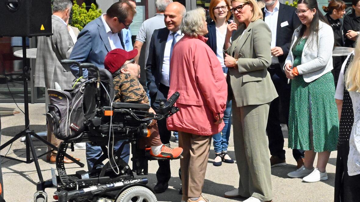 „Ohr des Herzen und Hand des Helfens“