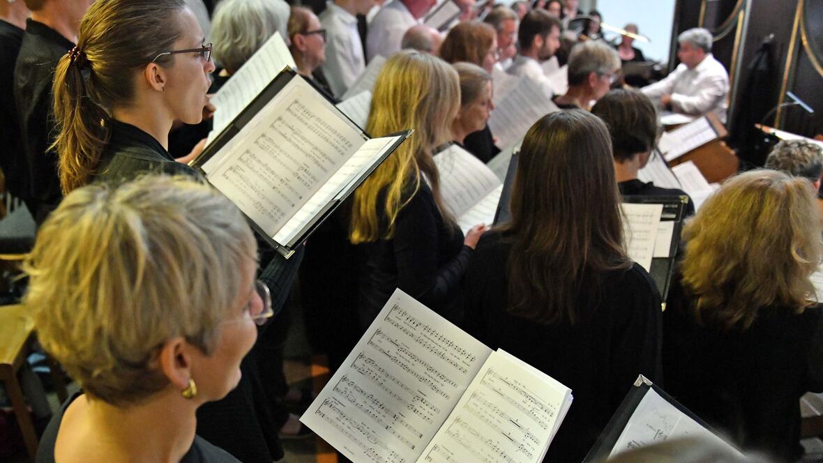 Ulrichsmesse erklingt erstmals: Sich anrühren lassen von den Stimmen und Klängen