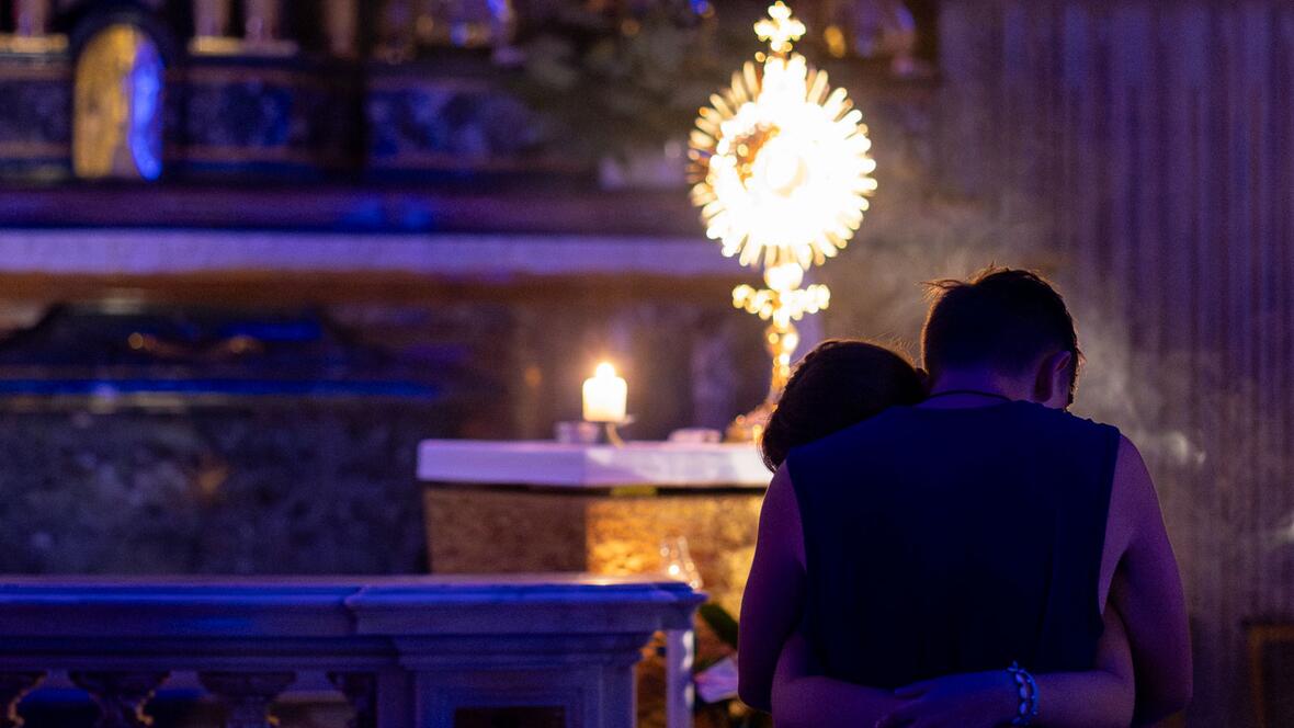 "Mit dir": Ministranten-Gebetsabend in Rom (Fotos: Julian Schmidt / pba)