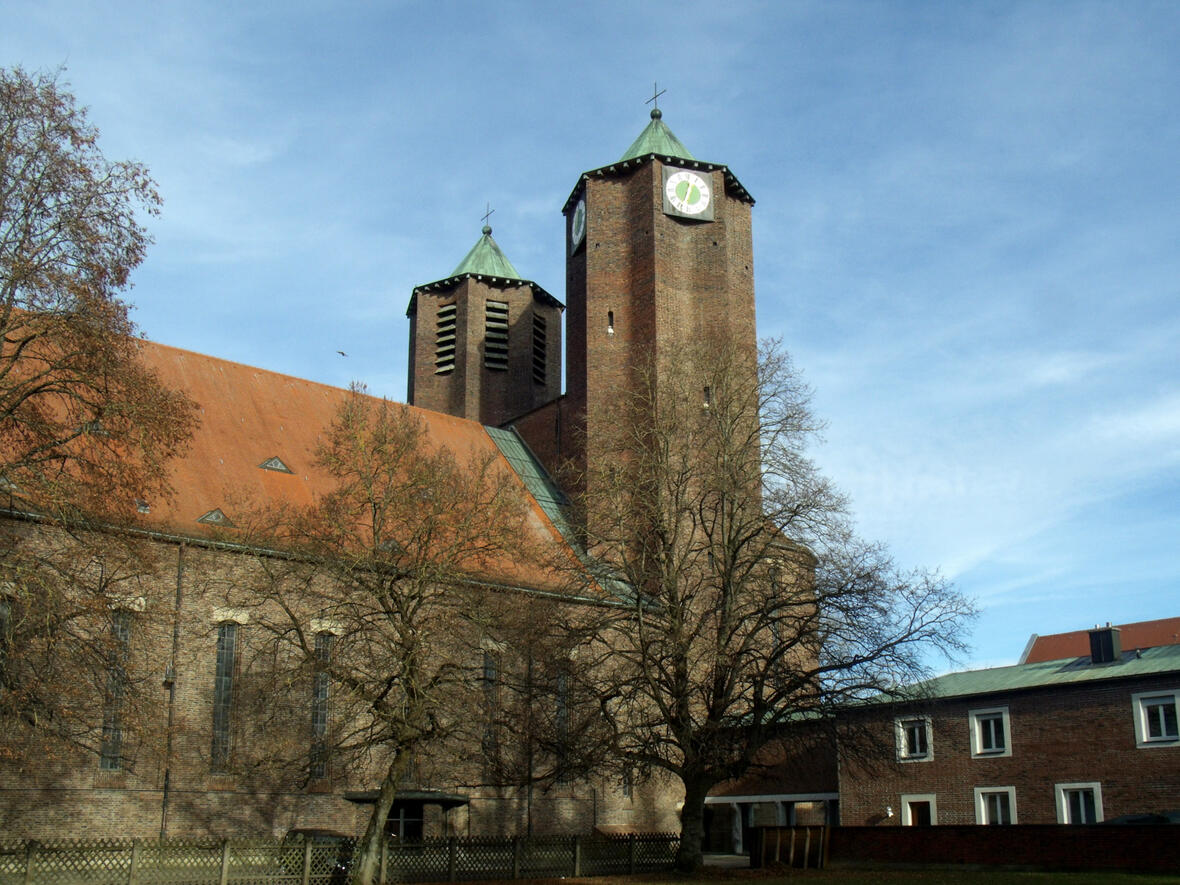 Die Pfarrkirche St. Josef ist der Hauptsitz der Pfarreiengemeinschaft Memmingen (Foto: Wikimedia Commons)