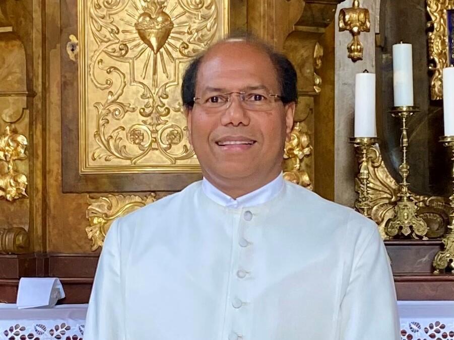 Pater Michael Sibu, Pfarrer der PG Ettringen. (Foto: privat) 