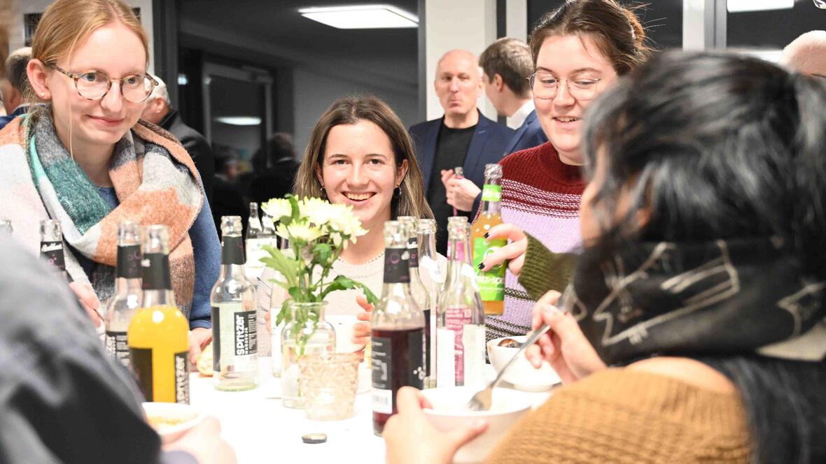 78 Studierende sind im Oktober ín das neue Studierendenwohnheim im Campus-Gelände gezogen. Als Bauherrin zeichnet die Diözese Augsburg verantwortlich. (Fotos: Maria Rösch / pba)