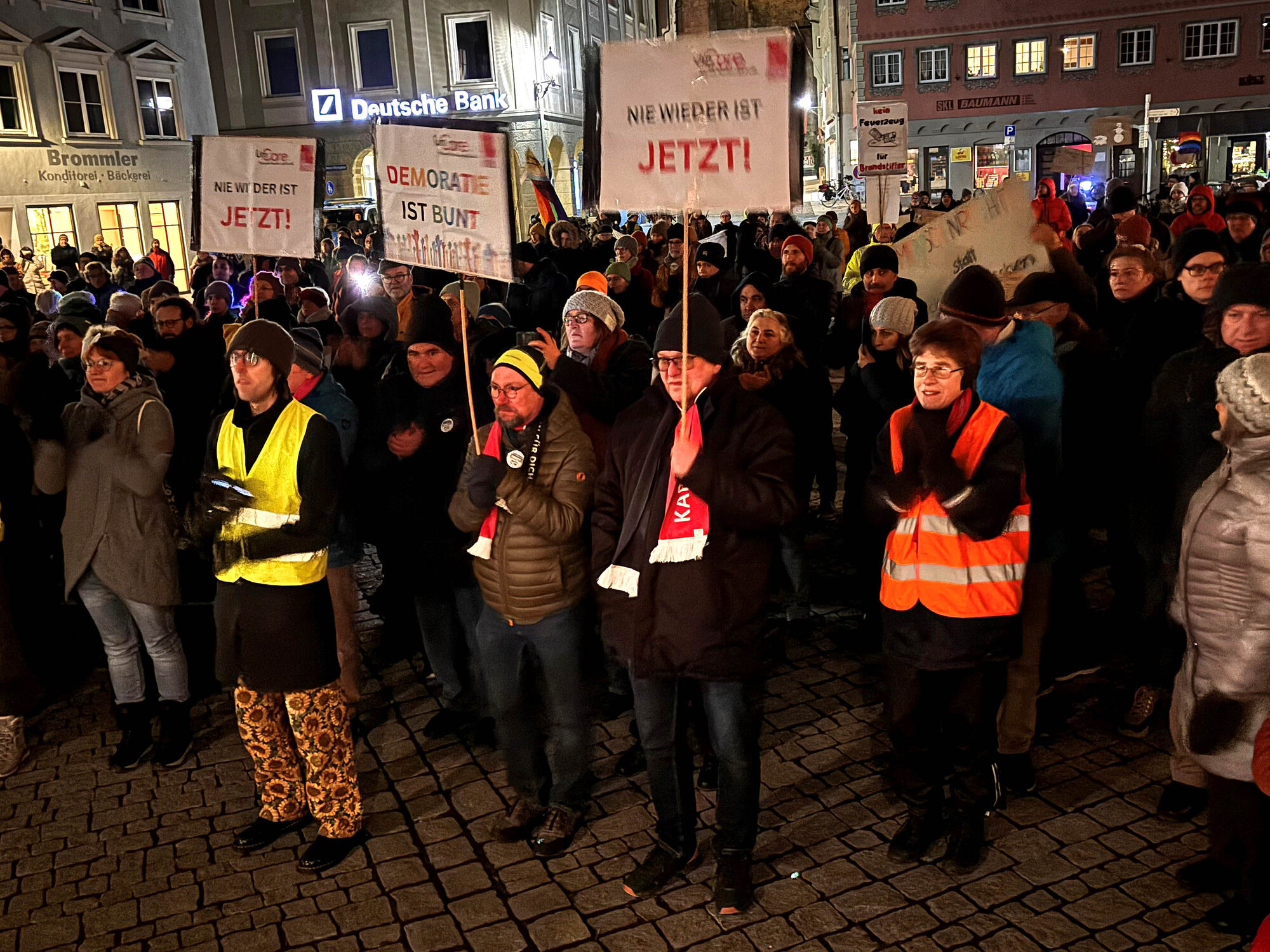 Etwa 1.000 Menschen waren bei der Kundgebung dabei
